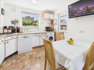 Kitchen- click for photo gallery